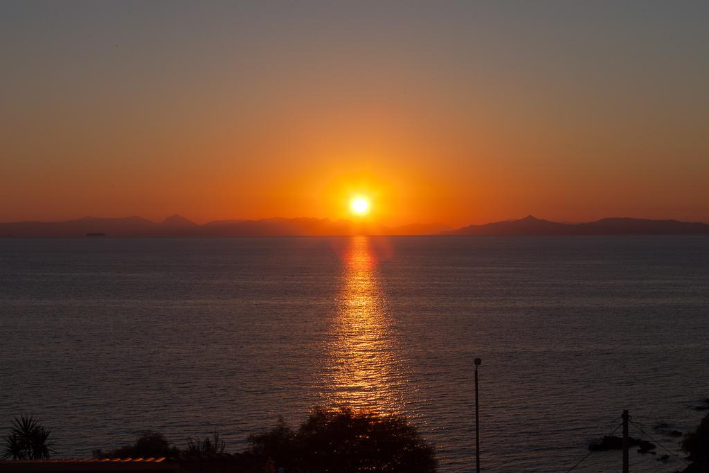 Saronida Summer Studio With Breathtaking View Lagonisi Exteriér fotografie